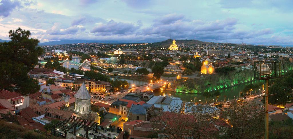 Europa+T Hotel Tbilisi Buitenkant foto