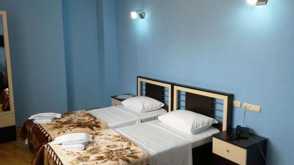 Europa+T Hotel Tbilisi Buitenkant foto