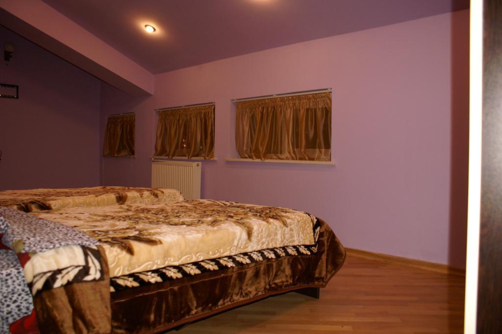 Europa+T Hotel Tbilisi Kamer foto