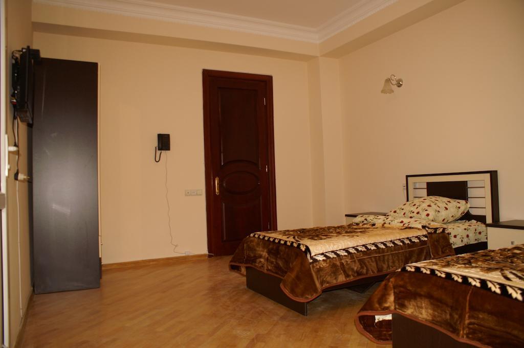 Europa+T Hotel Tbilisi Kamer foto
