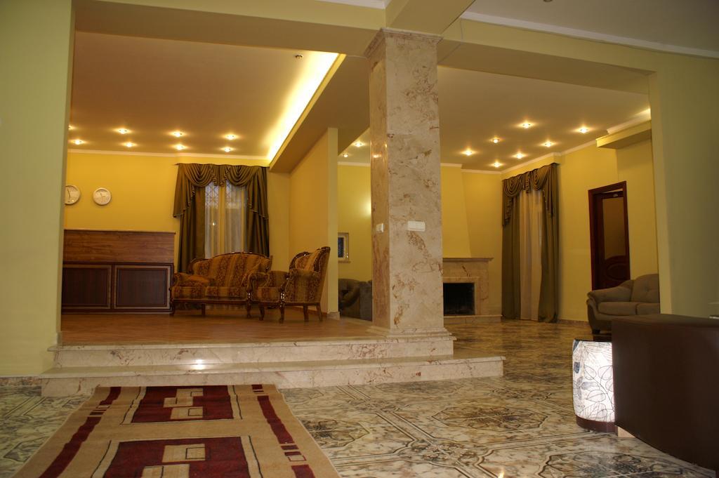 Europa+T Hotel Tbilisi Buitenkant foto